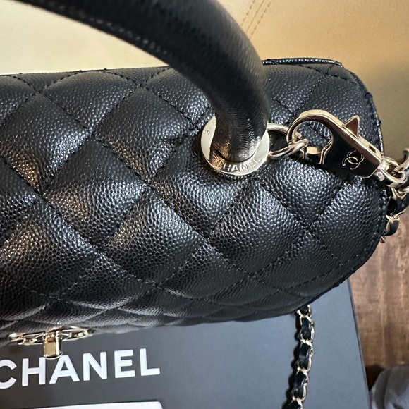 Chanel Coco Medium - Picture 14 of 15